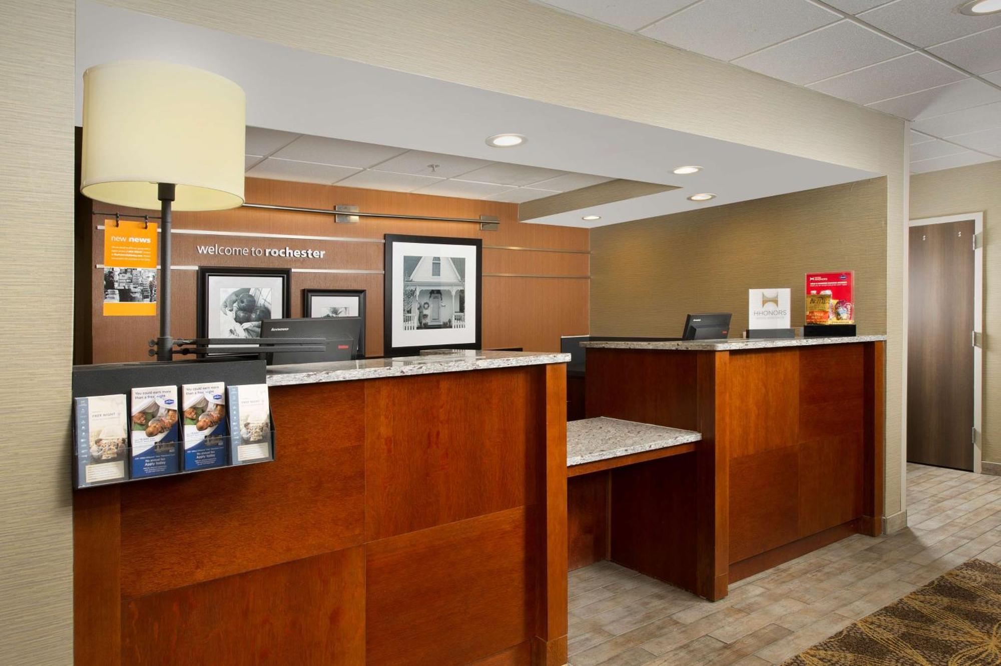 Hampton Inn Rochester Greece Exterior photo